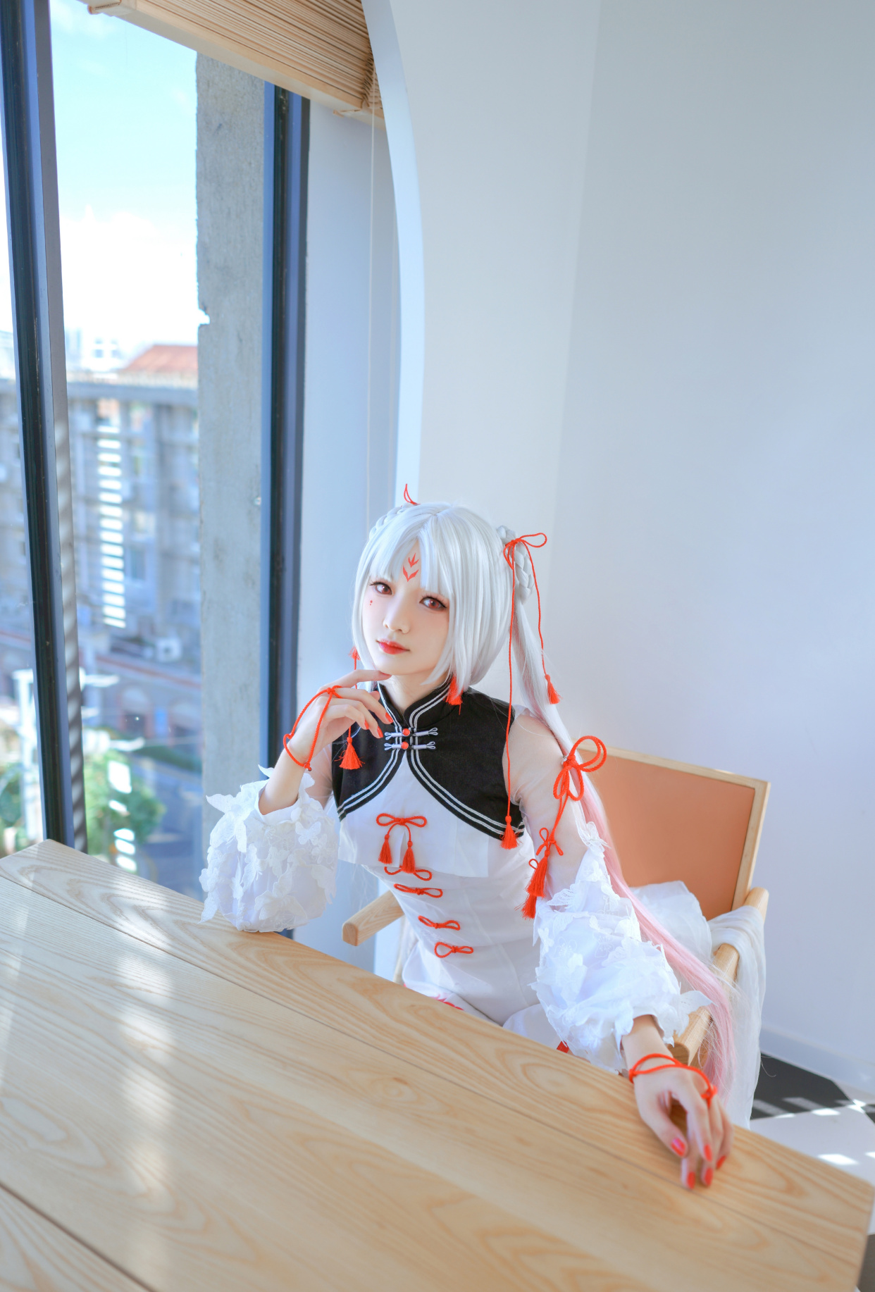 阴阳师不知火cos,这是因为穿了白丝,结果显得腿有点胖了?