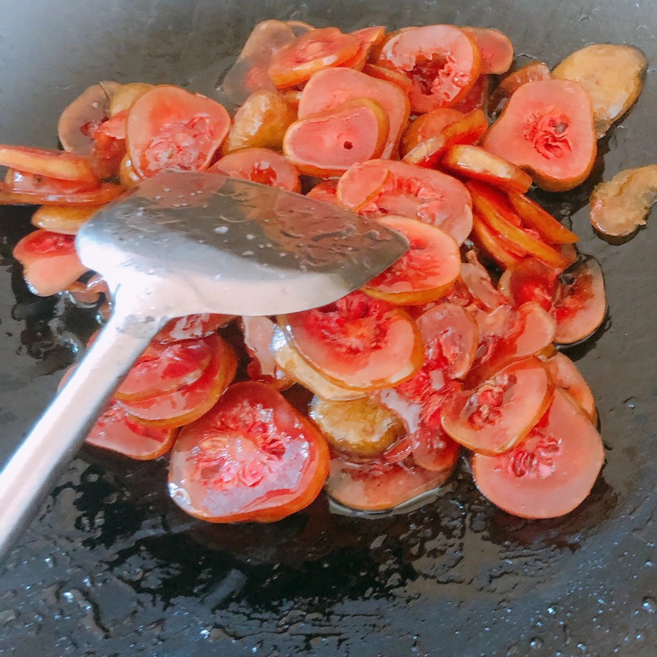 今天实践 家门口种的一棵胭脂果树