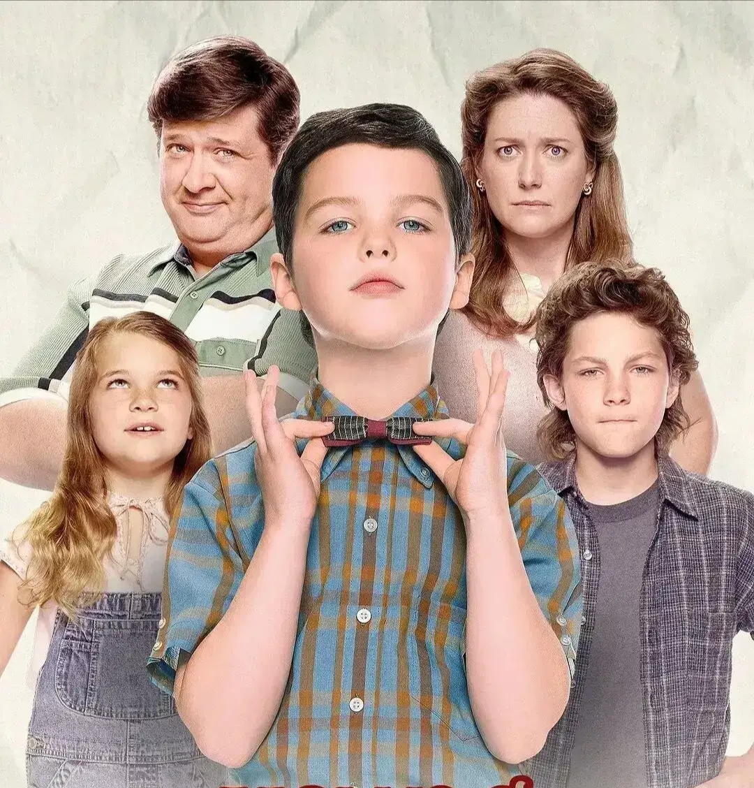 少年谢尔顿的妈妈玛丽和成年美女邻居佩妮,都有着母性光辉