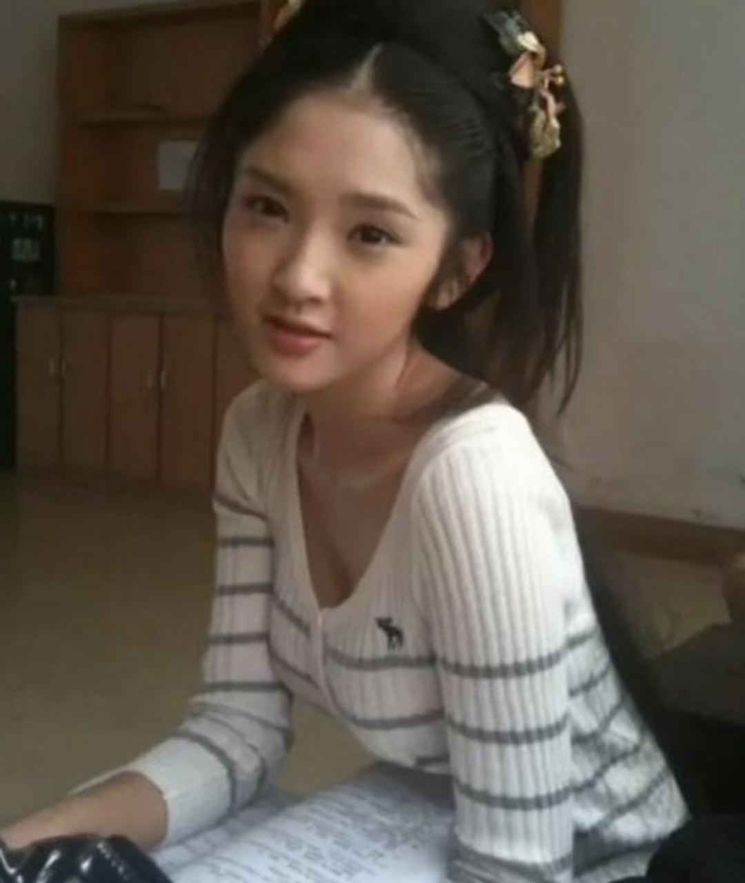 唐艺昕小时候也是很漂亮的