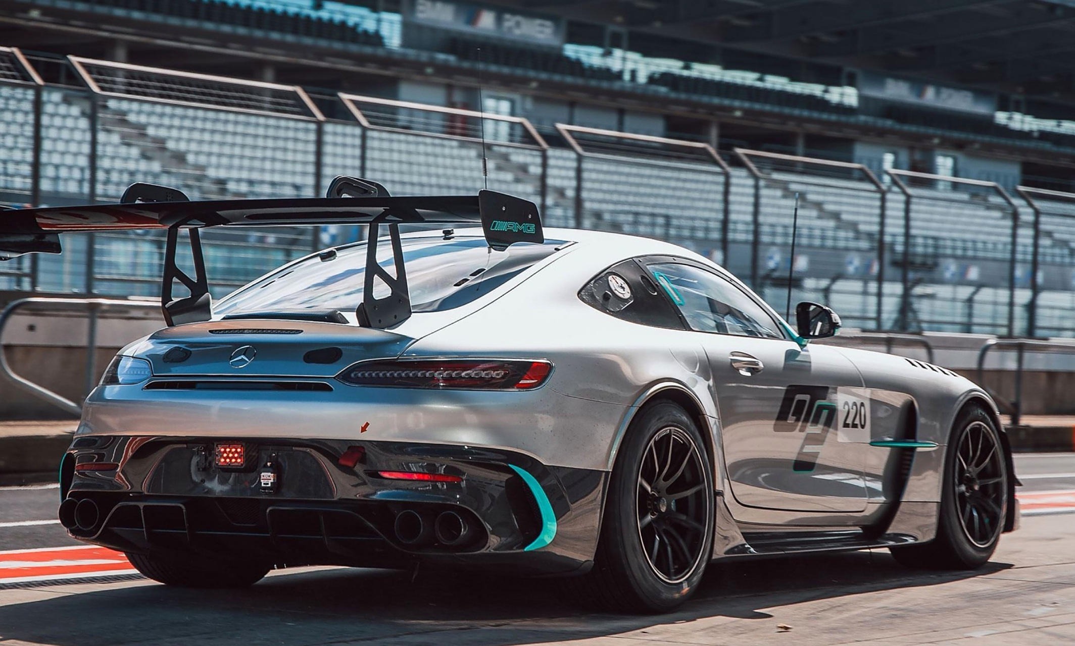 梅赛德斯 amg gt2