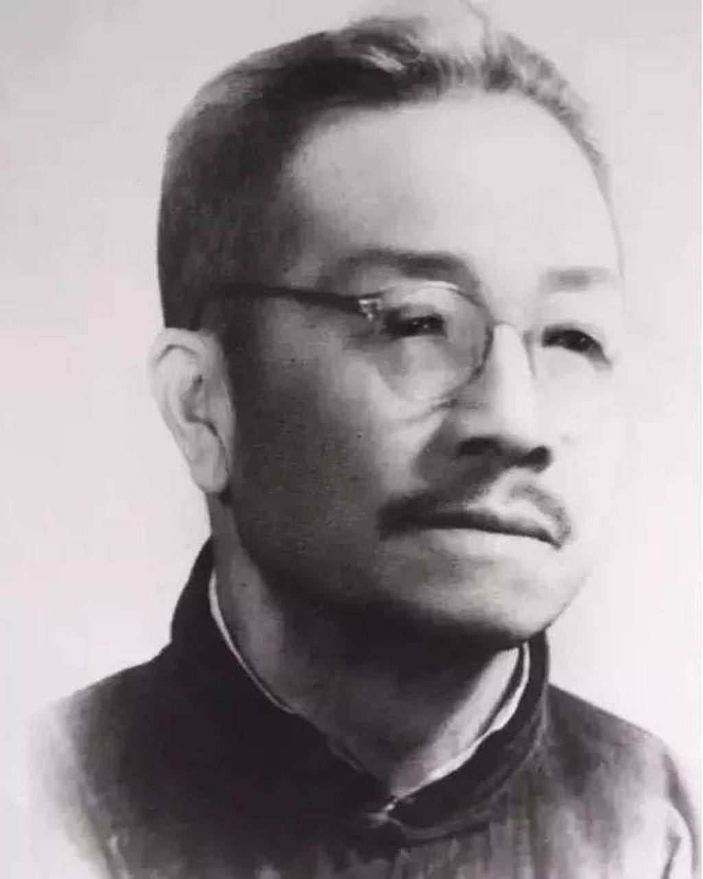 照片上这位长相倾国倾城的女人叫钱秀芬,谁能想到就是这么一位漂亮的