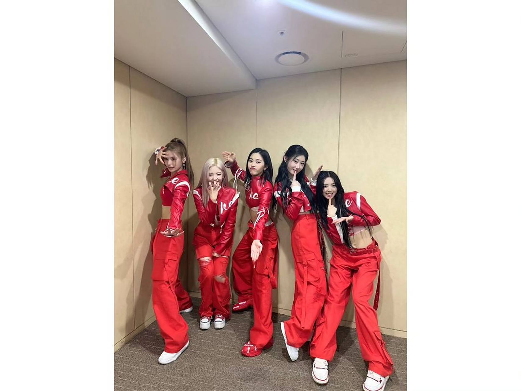 itzy# #明星动态# #明星穿搭