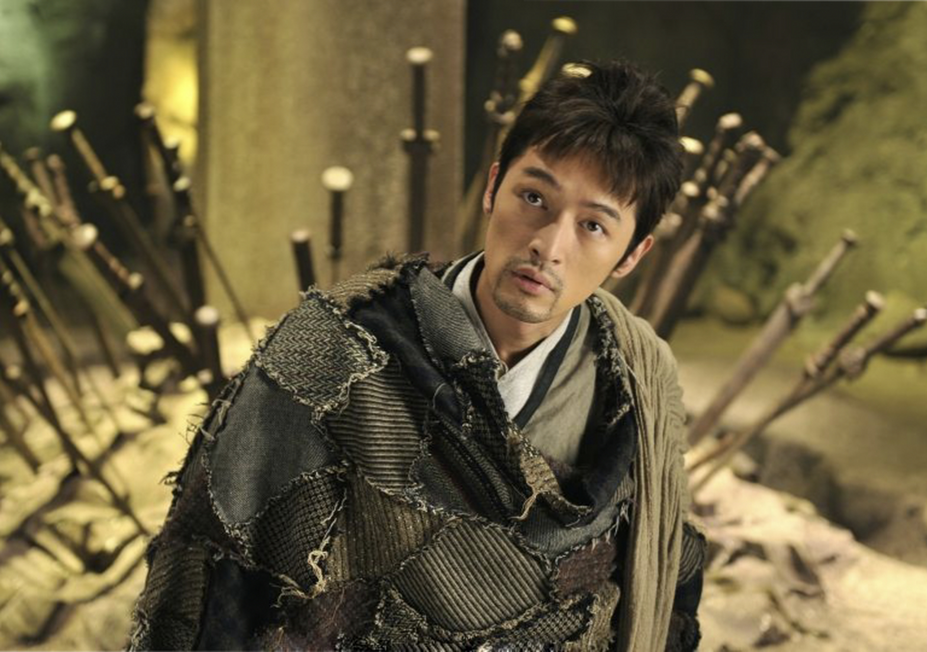 宇文拓应该是胡歌为数不多的反派角色了,当年追剧的时候一直以为是男