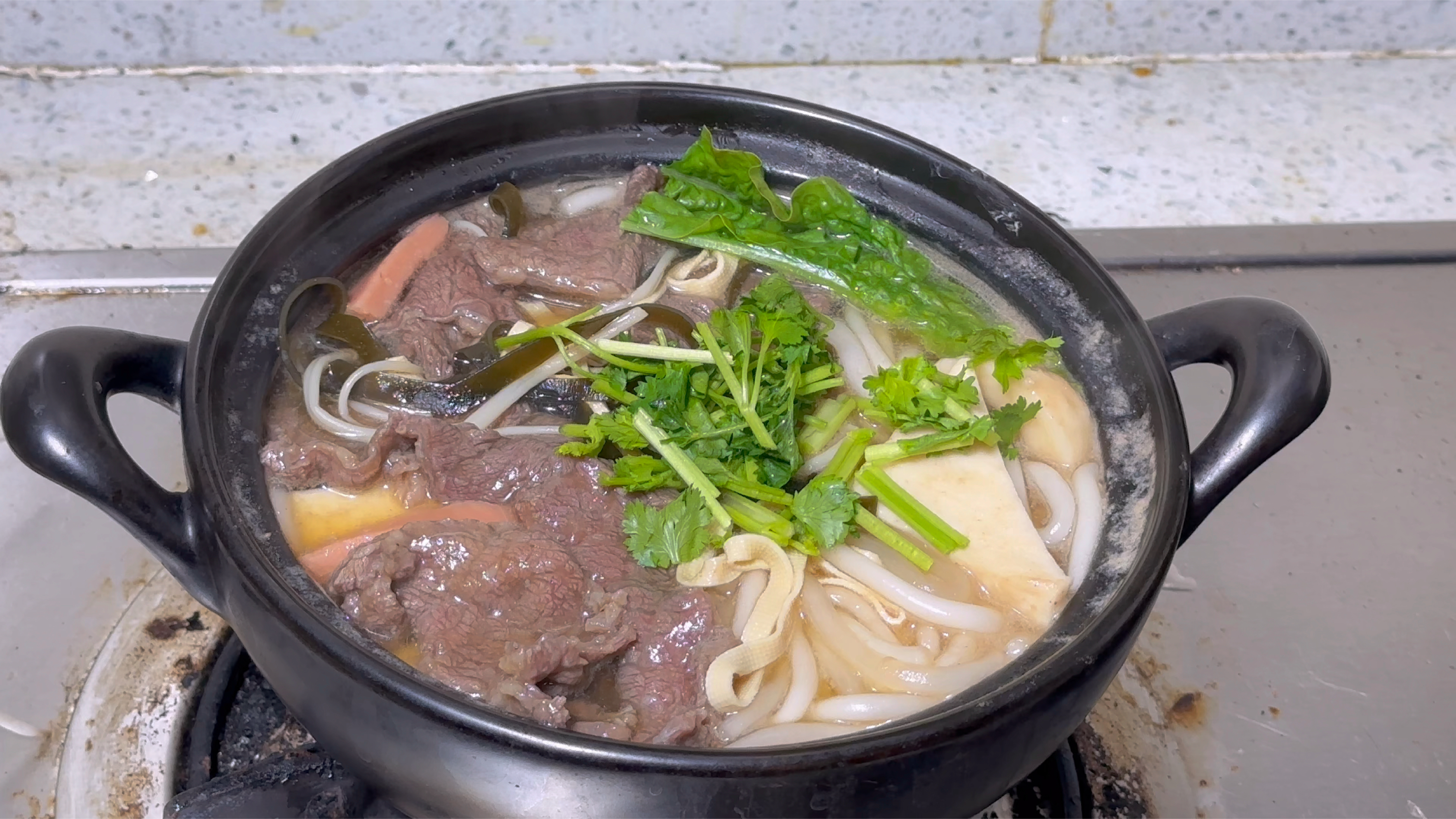 冬日暖食推荐,砂锅三鲜牛肉粉条,简单又巴适感叹