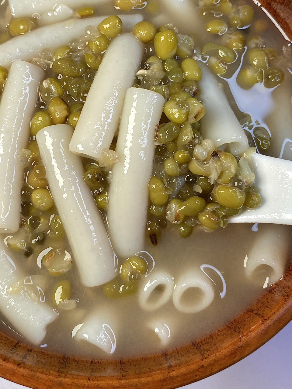 从小喝到大的绿豆通心粉糖水! 绿豆沙沙的,通心粉软糯爽滑!