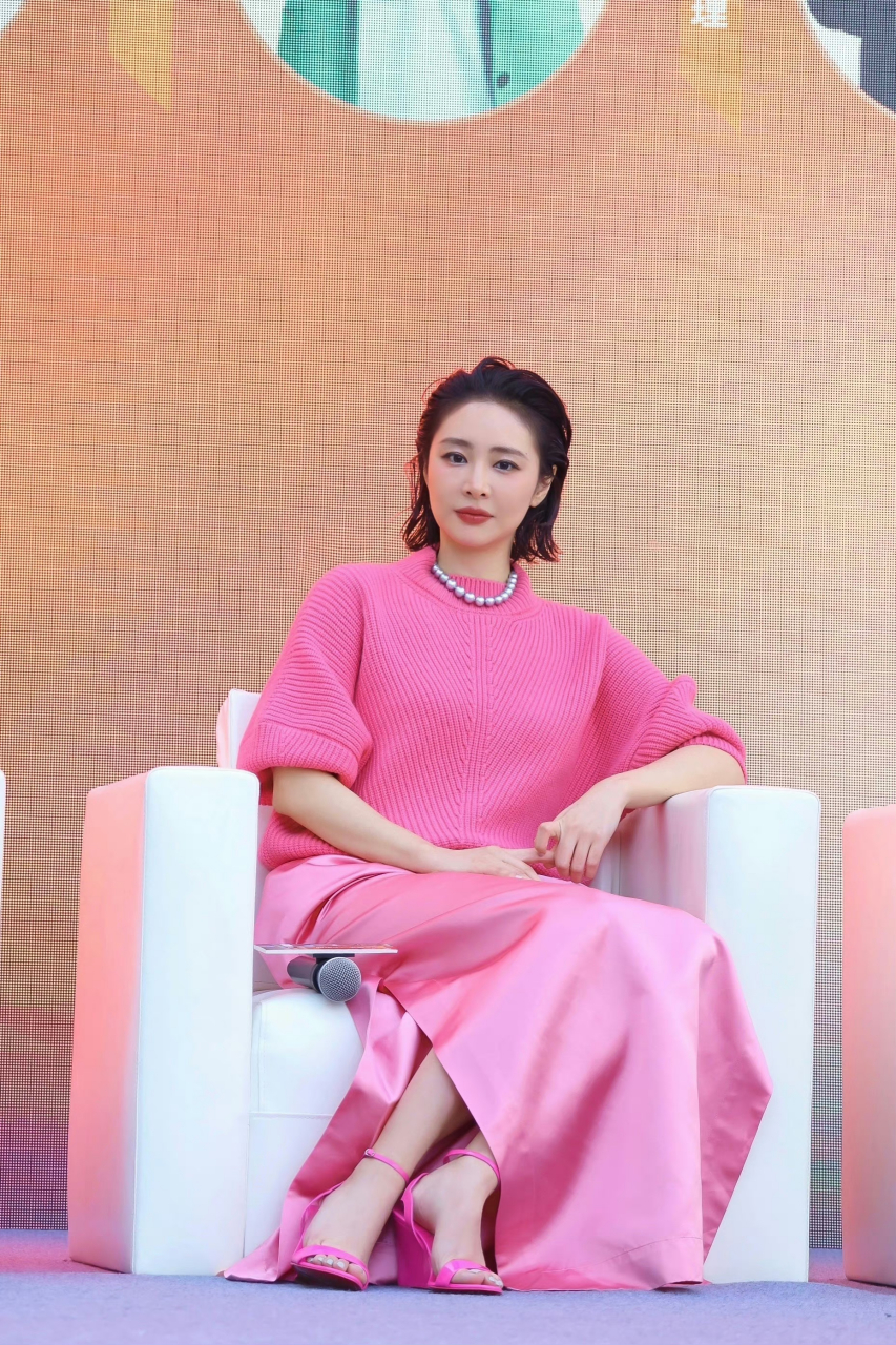 高叶 粉色一字带高跟鞋[爱你][爱你] 676767#高叶