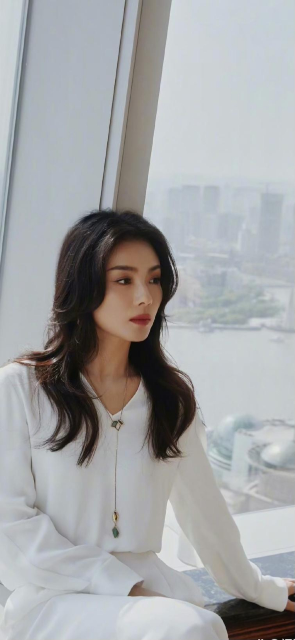 这三位刘姓美女貌若天仙,一个比一个美.1性感女神,刘云.