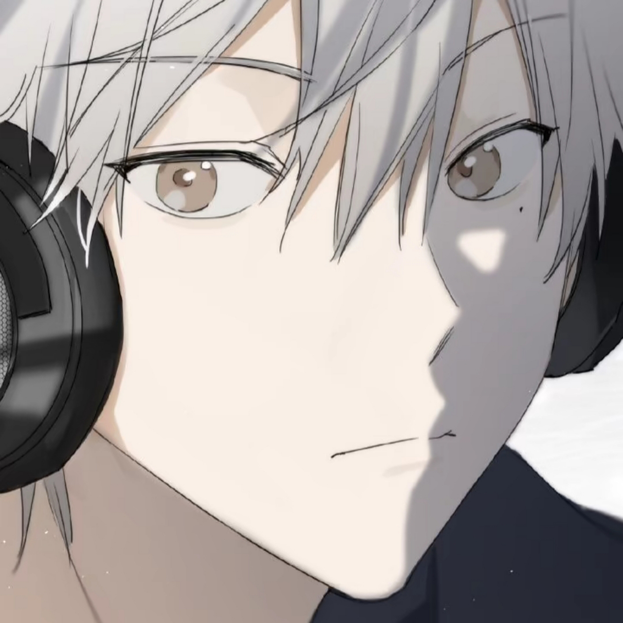 淡淡的温柔格外明亮.#动漫男生头像