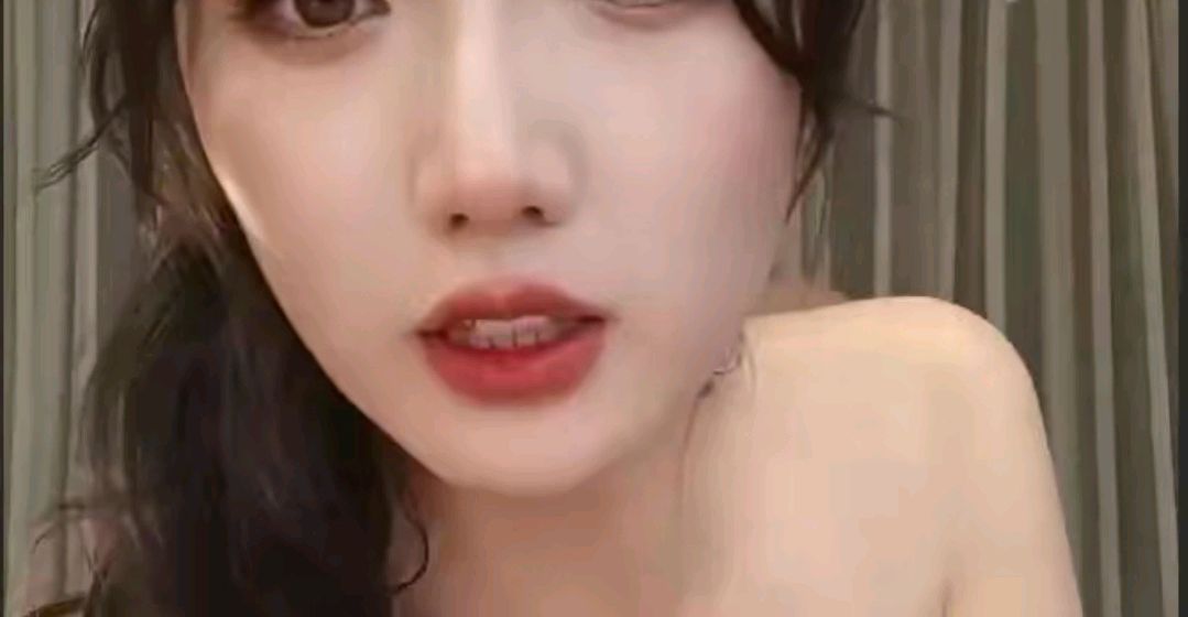 女幼师和情人家中激战的6分钟视频误发业主群,画面精彩对话暧昧