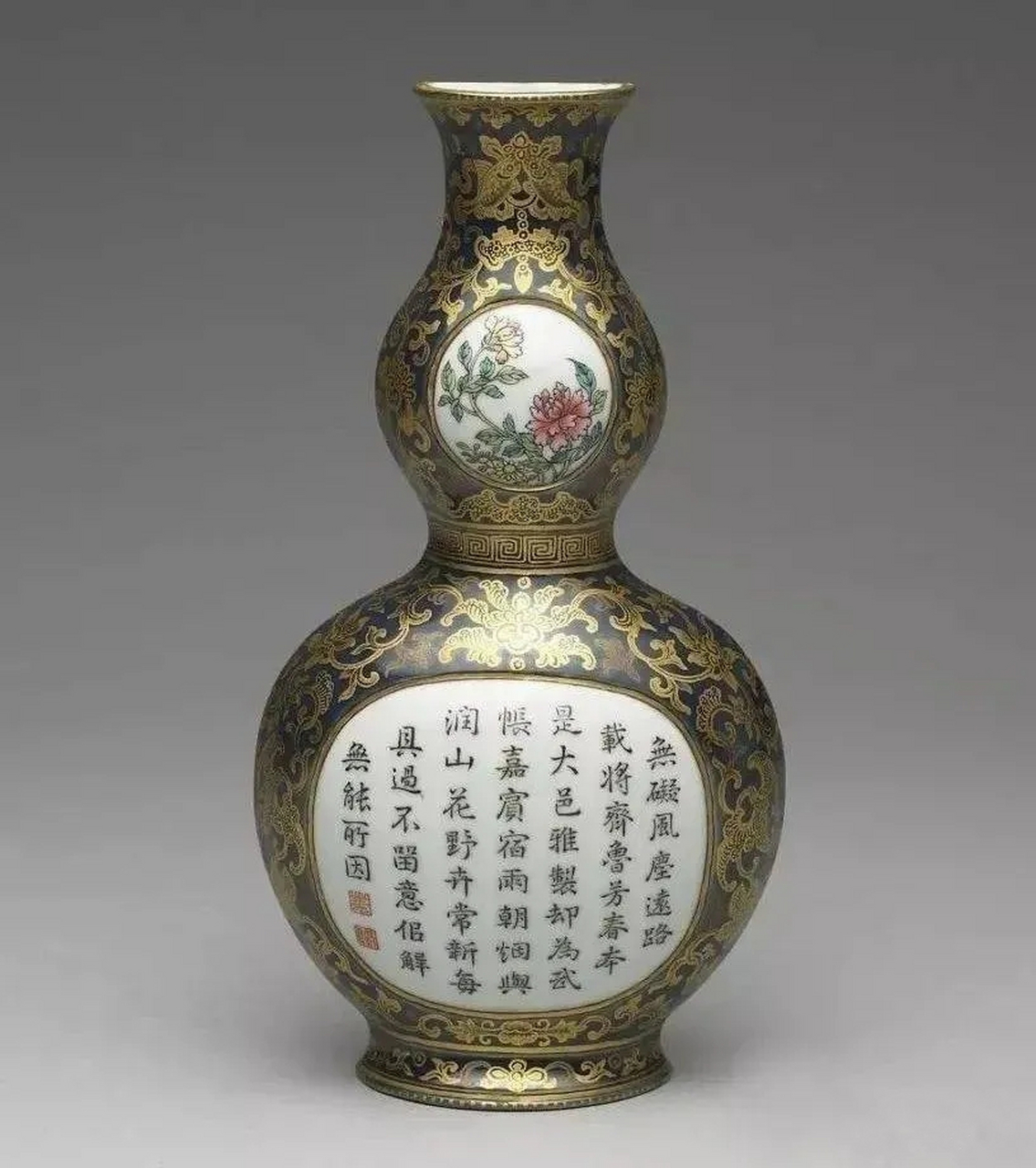 图为清乾隆 壁瓶,故宫博物院藏.