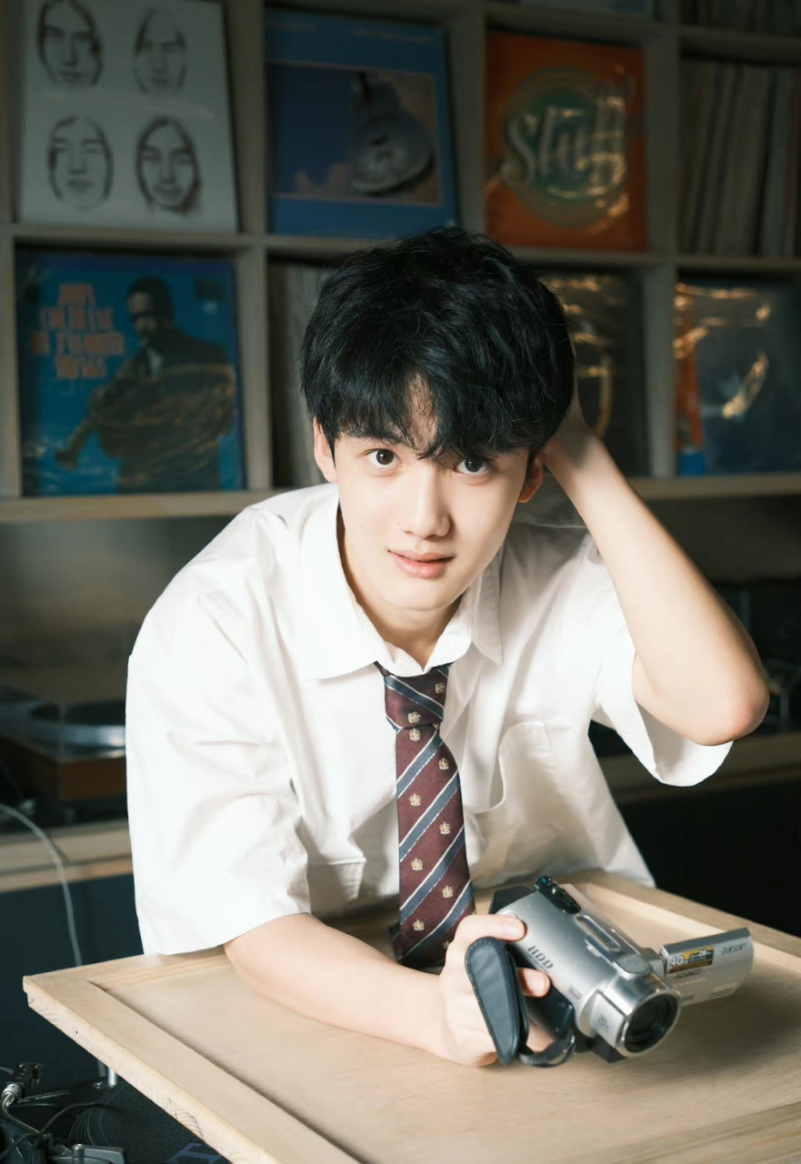 "宝藏男星"孙浠伦