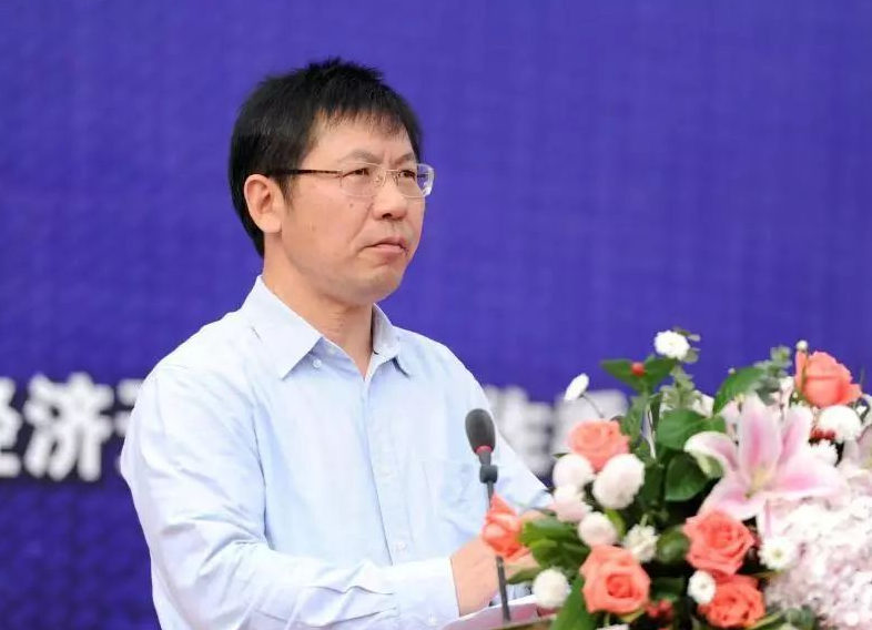 揭露两面副市长张尚华,在任期间贪污1465万,"落马"后忏悔痛哭