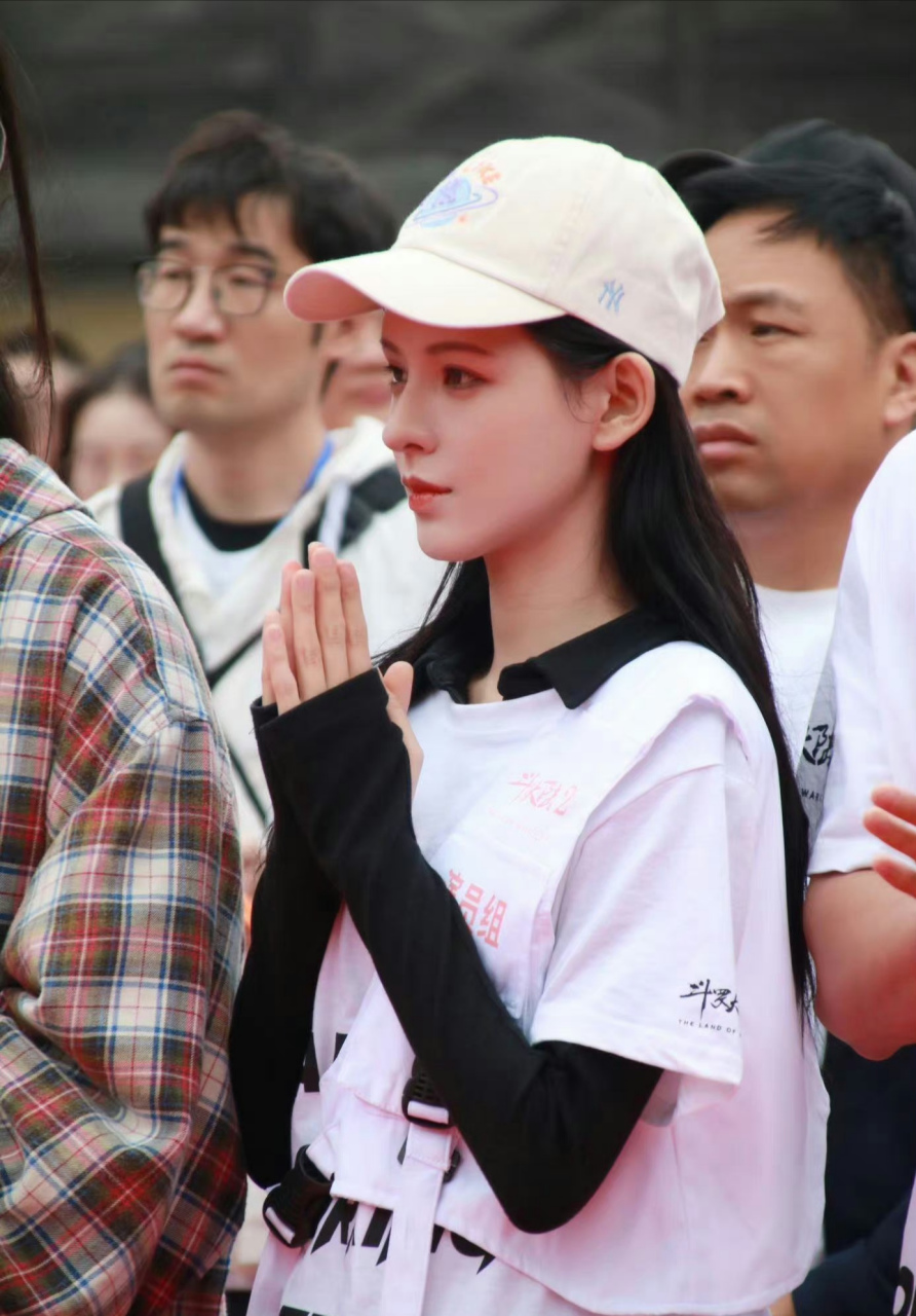 《斗罗大陆2》今日开机,张予曦饰演女主小舞,路透新剧开机状态,张予曦