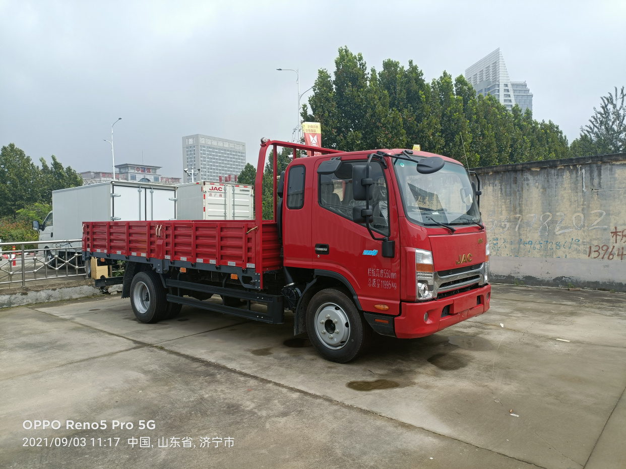 国六4.8米黄牌整车总质量11995