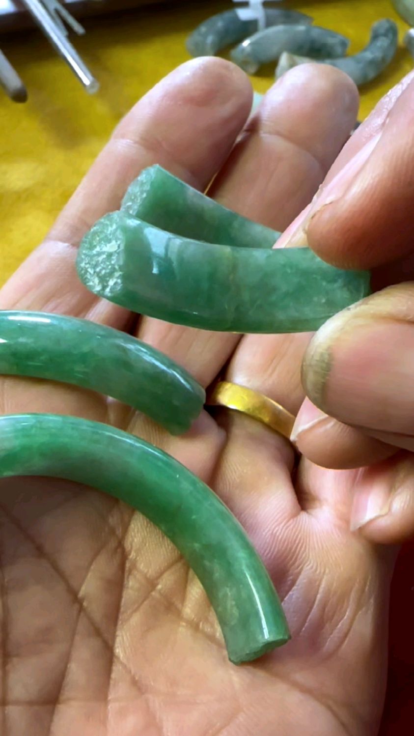 你说还奇怪#玉师傅#玉镯修复