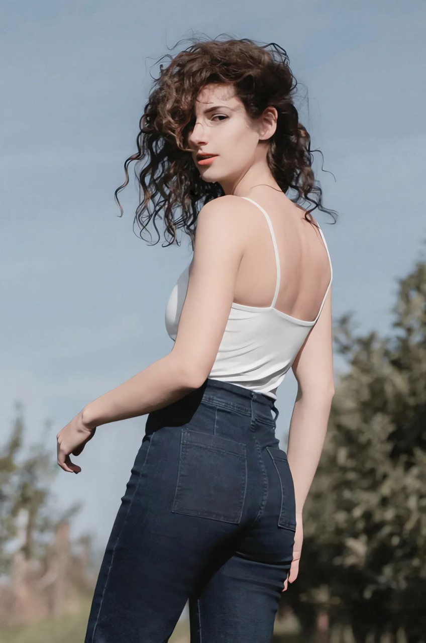 instagram美女分享 性感而不失优雅#夏天生活图鉴# #美女