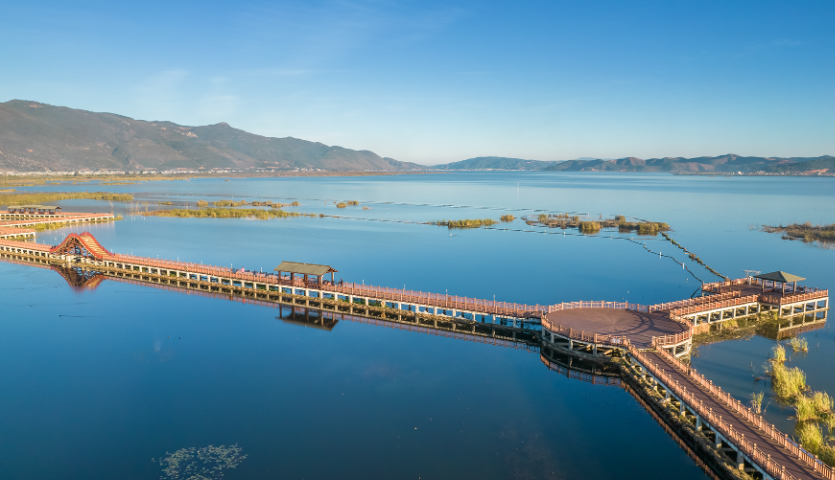 石屏旅游攻略必去景点,探秘异龙湖与历史文化之城