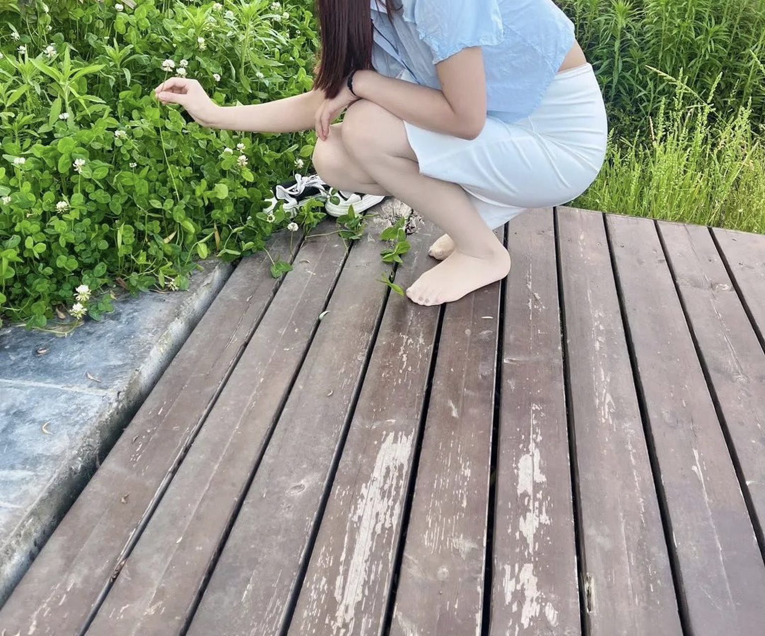 白裙肉丝#丝袜# #高跟鞋# #日常穿搭