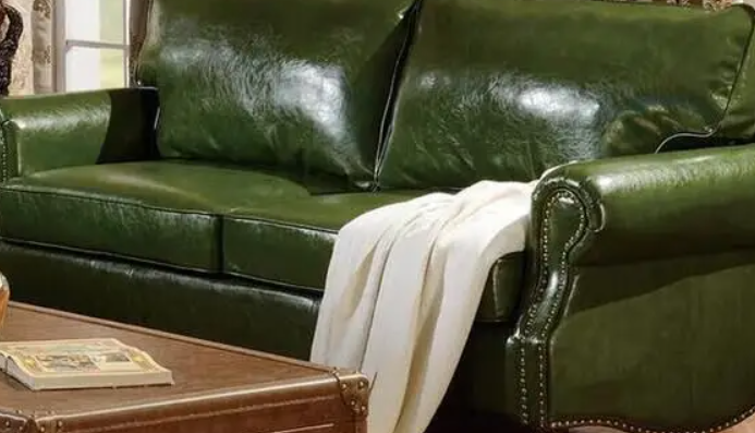 墨绿色沙发配什么颜色沙发垫