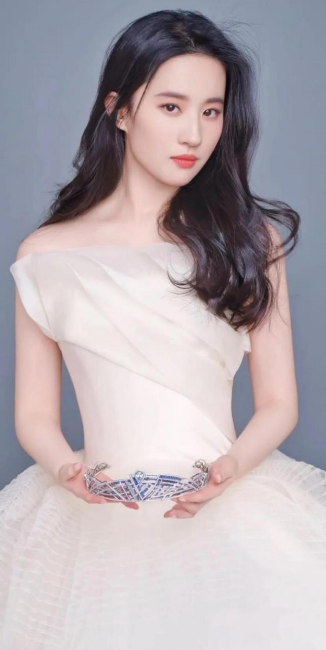 刘亦菲# 仙女姐姐刘亦菲和男神朱一龙被牵扯到一起,什么情况,谁是谁