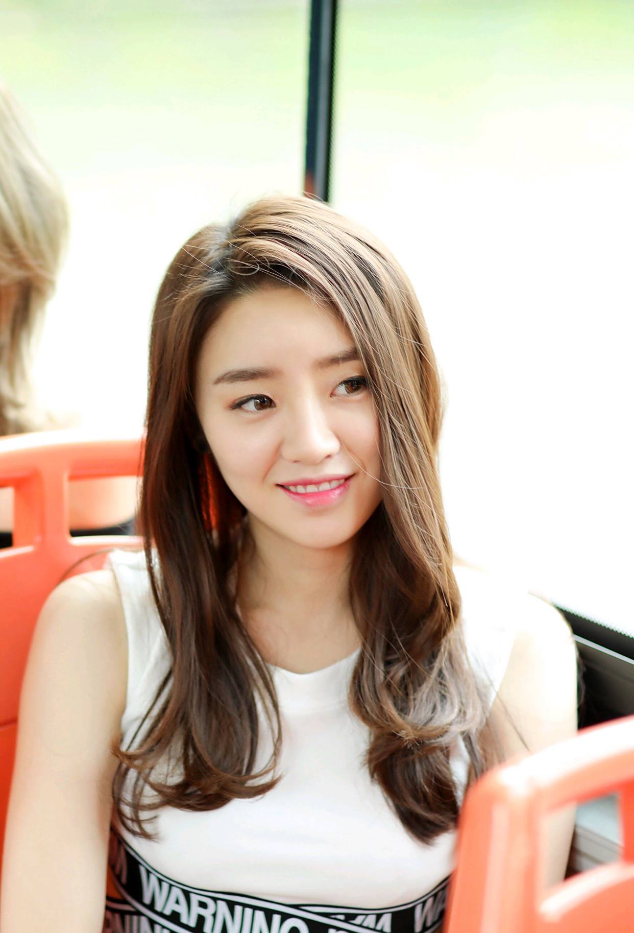 "美少女"张月:清纯靓丽,甜美迷人