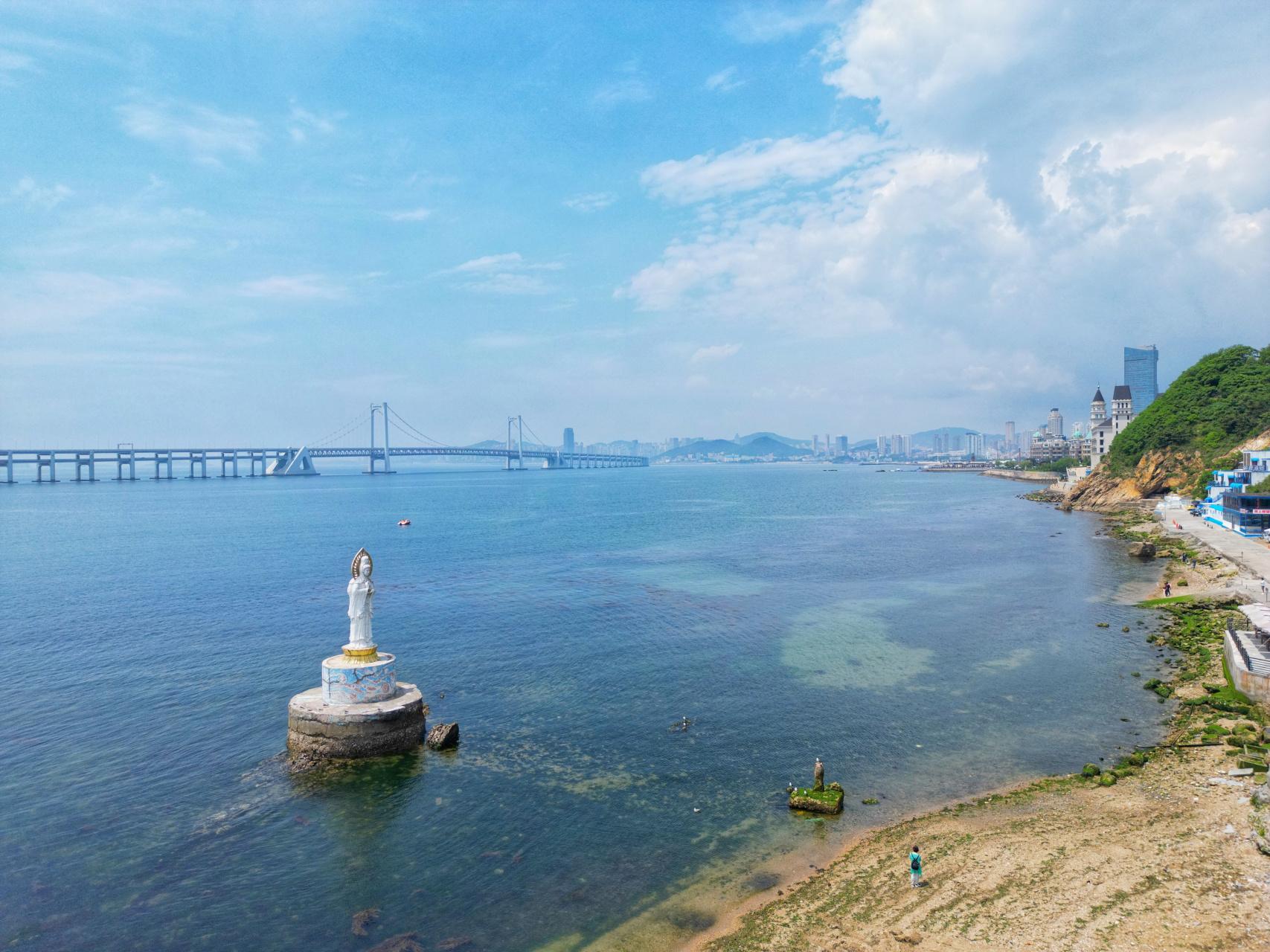 航拍大连金沙滩,非常出片的地方,值得打卡,快来呀#ai共创计划