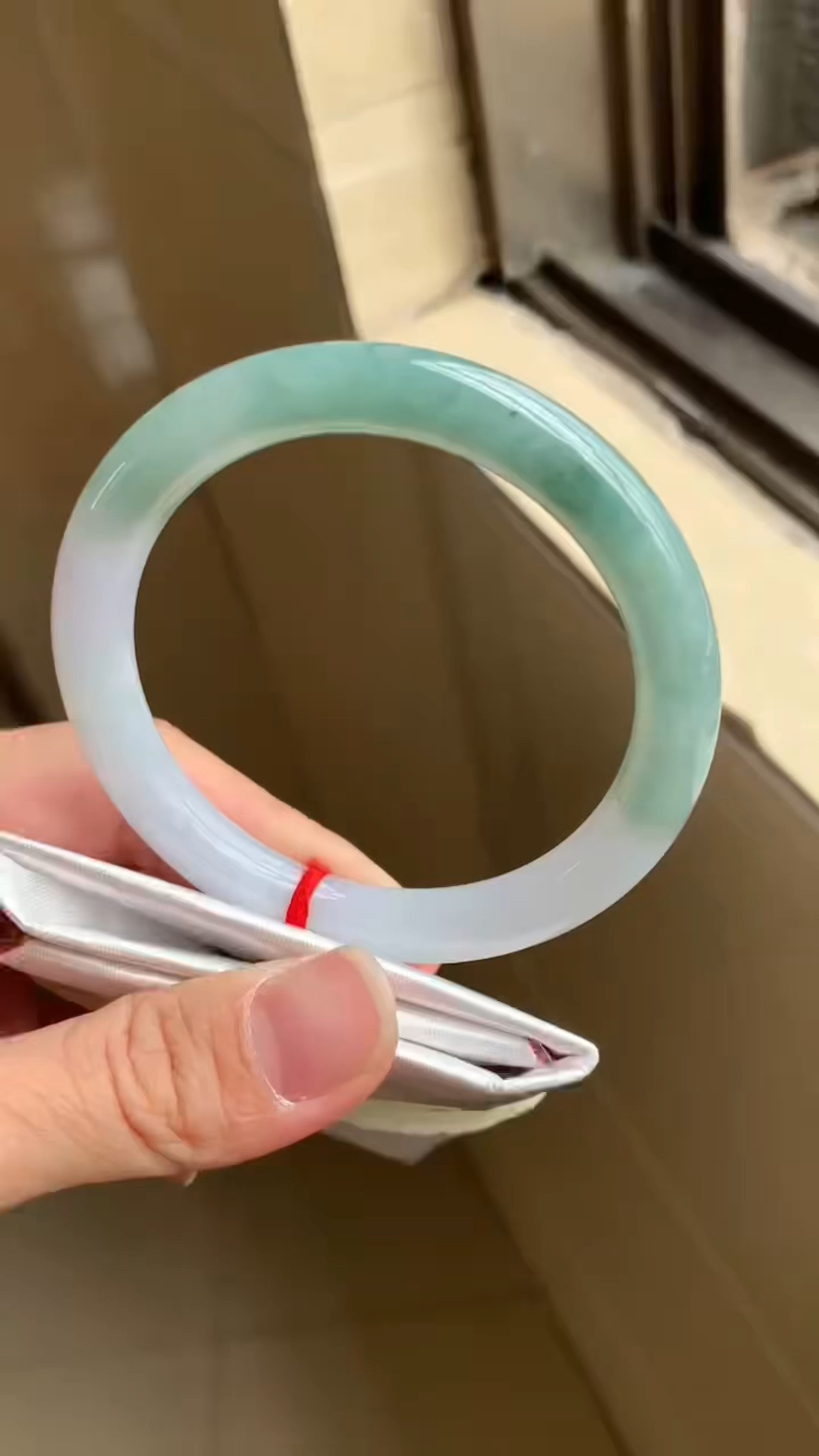 冰飘半山水翡翠手镯分享