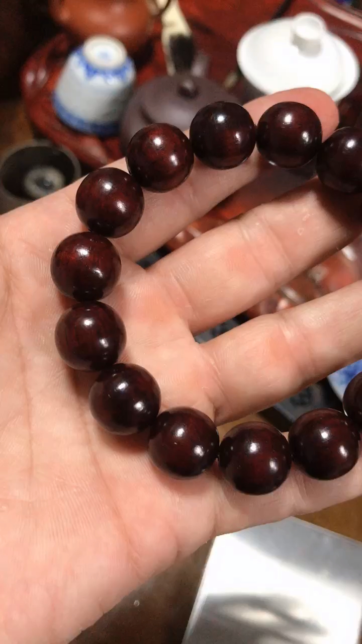 1.4海南红降手串!