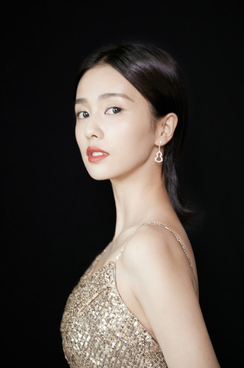 白鹿 高跟凉鞋美jio [爱你][爱你] #白鹿