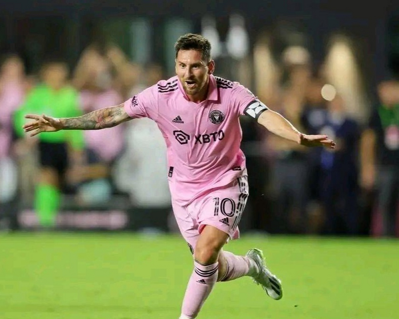 北京时间7月26日7:30分,北美联赛杯,迈阿密国际vs亚特联队,梅西和布斯