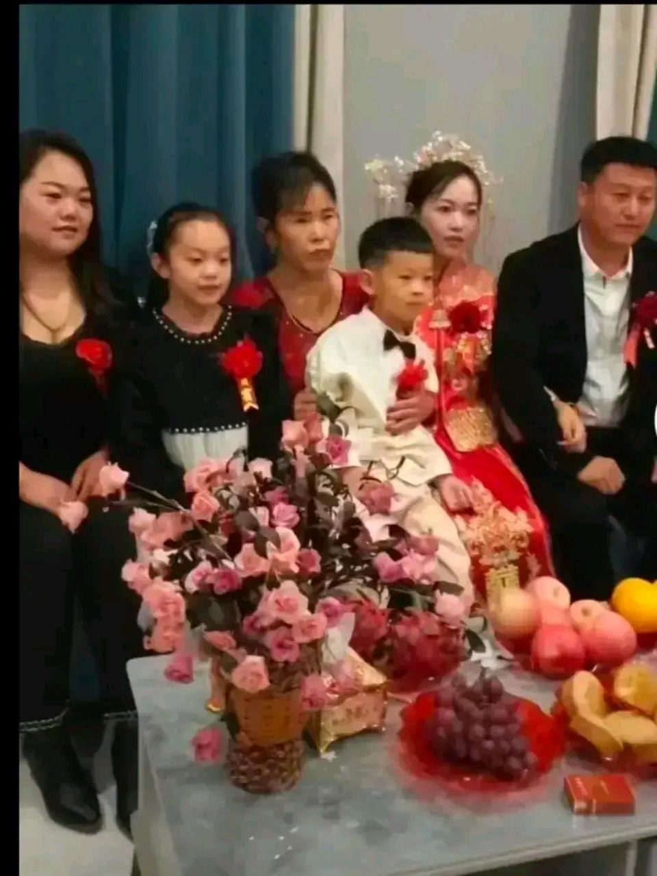 李恩胜也为了能够娶到这样漂亮的媳妇开心,谁曾想,有多爱就有多恨.