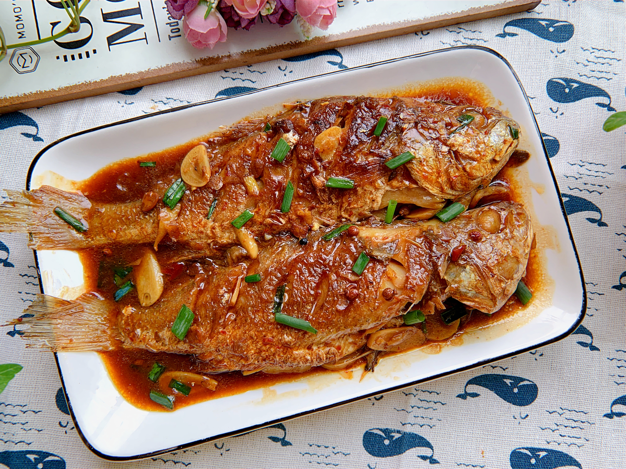 小黄鱼这样做最下饭,麻辣鲜香,鲜嫩入味,汤汁拌饭也能多吃两碗