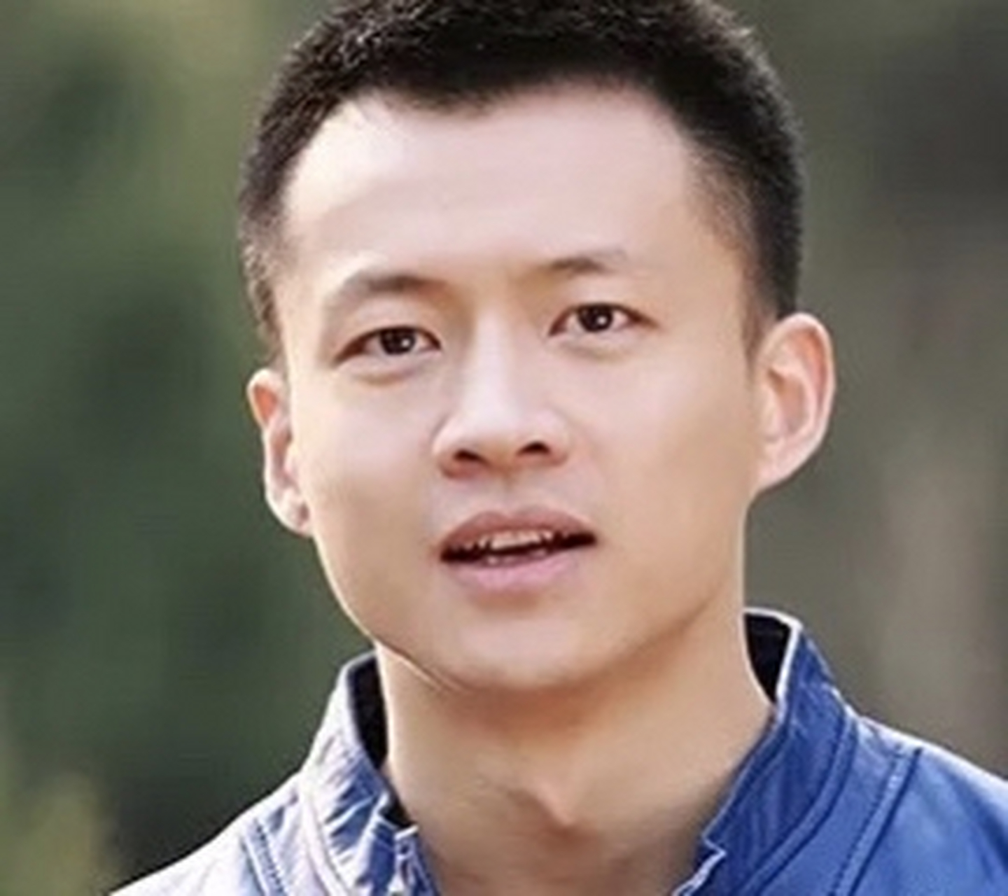 演员唐曾,快被网友们笑不活了!