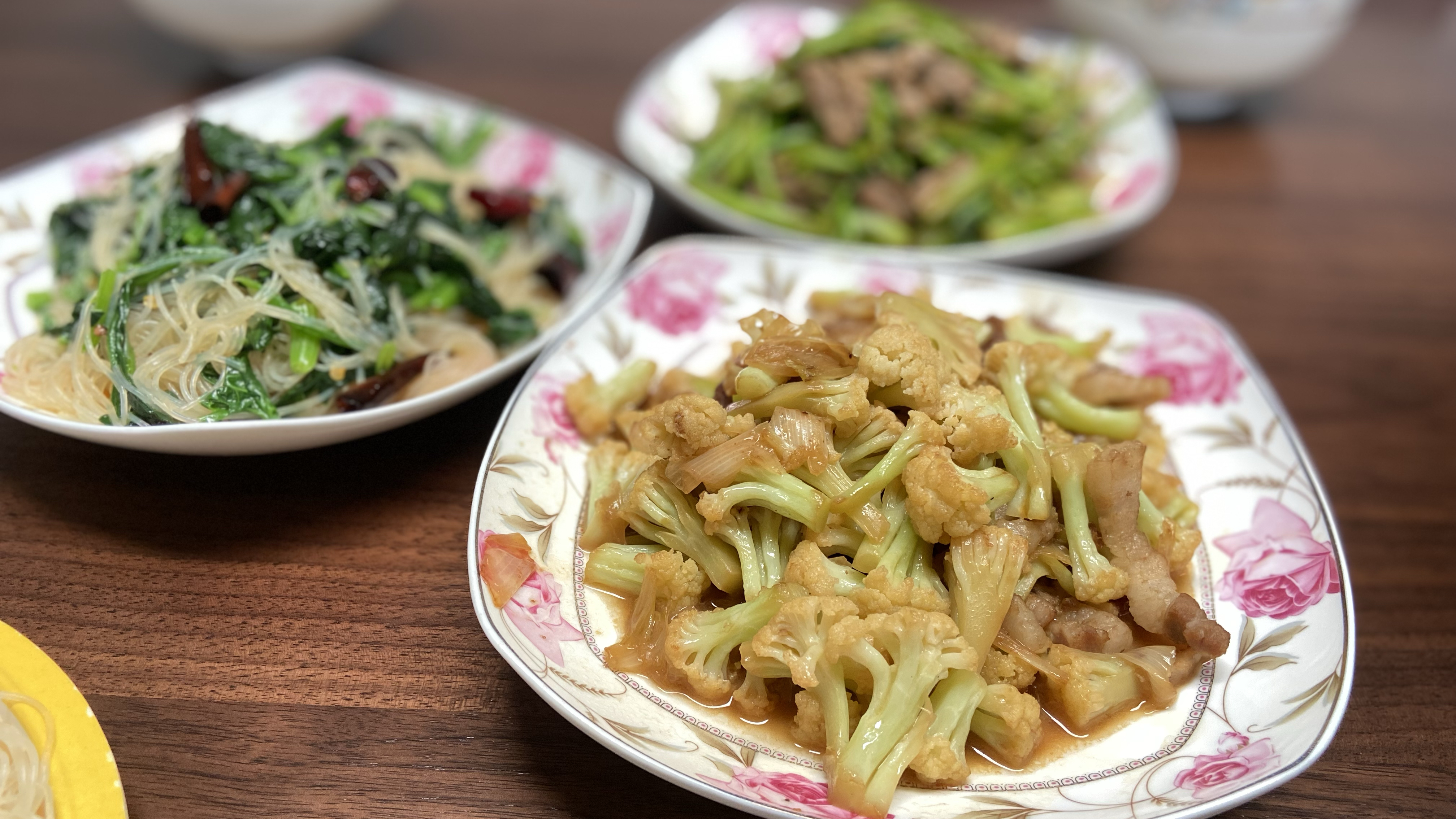 周末轮滑打卡,做了香菜炒牛肉