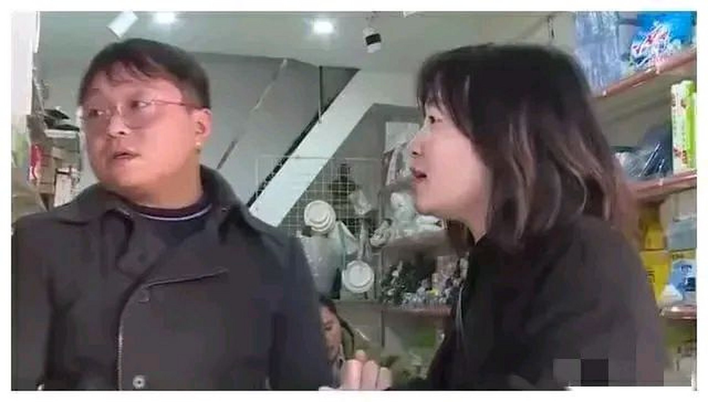 男子名叫刘聪,他的妻子叫丁莹莹,带着女儿在娘家生活了一年多了