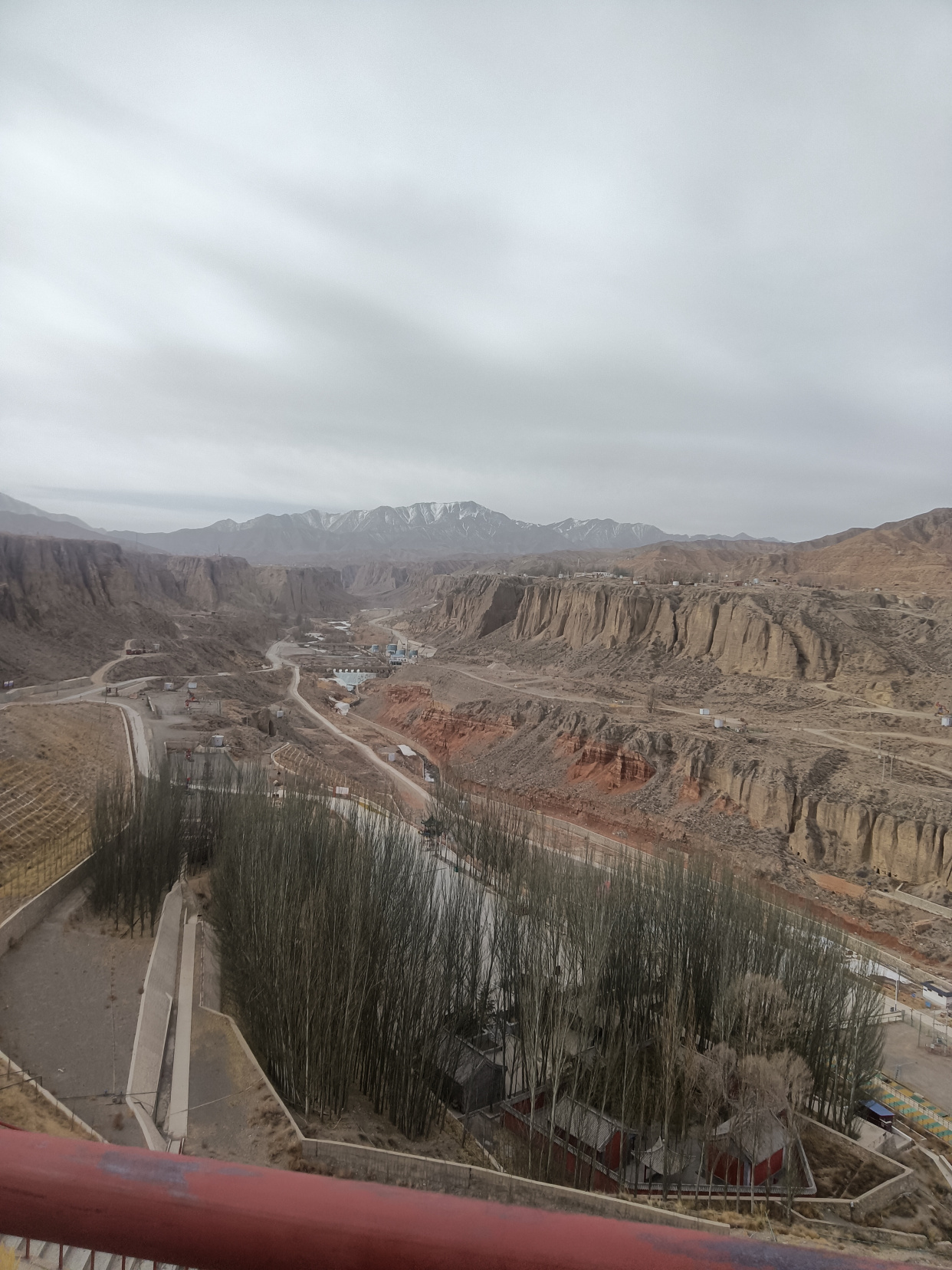 第一次来到玉门市老市区,看看号称中国现代石油工业第一口井