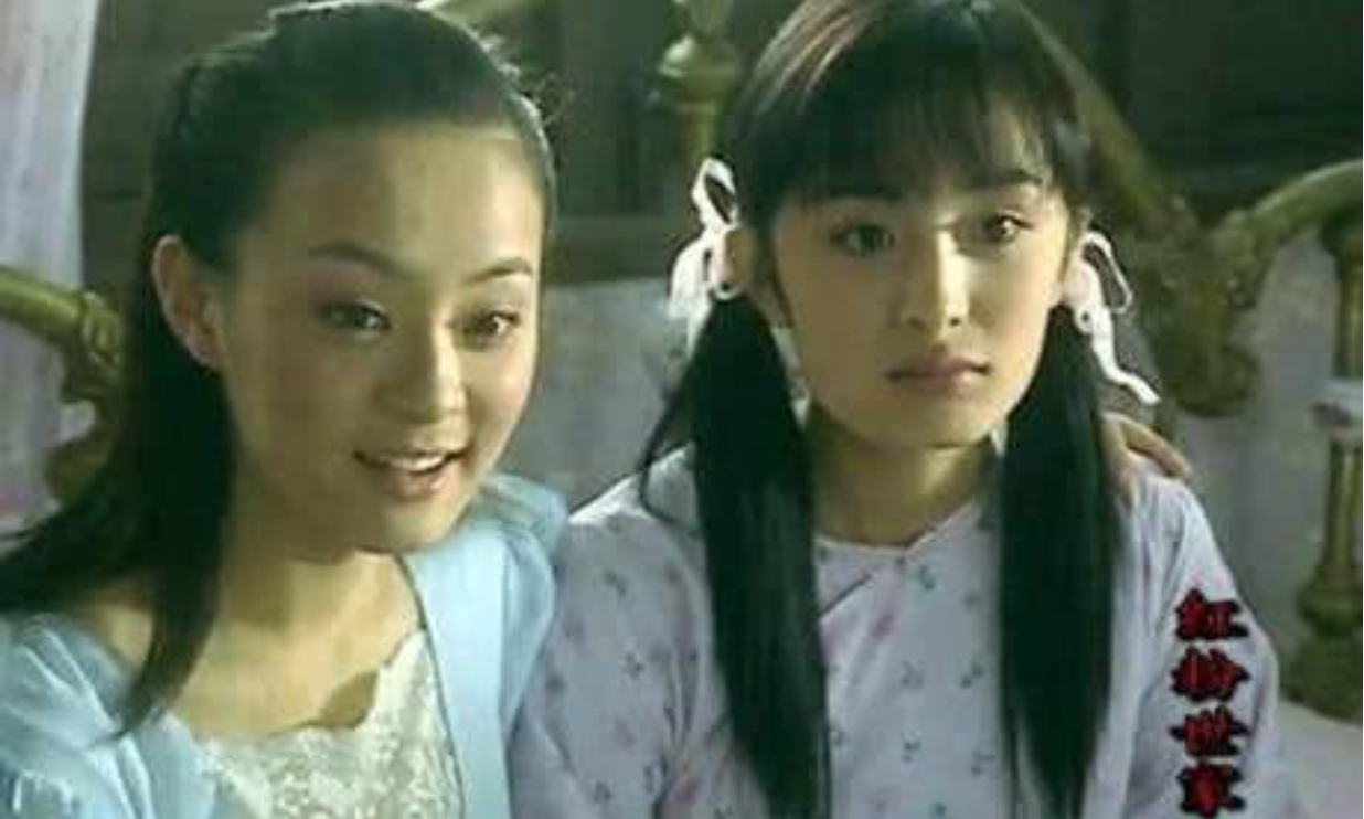 赵薇十年前拍的拉芳广告,身旁全是巨星,最边缘女配今大红大紫