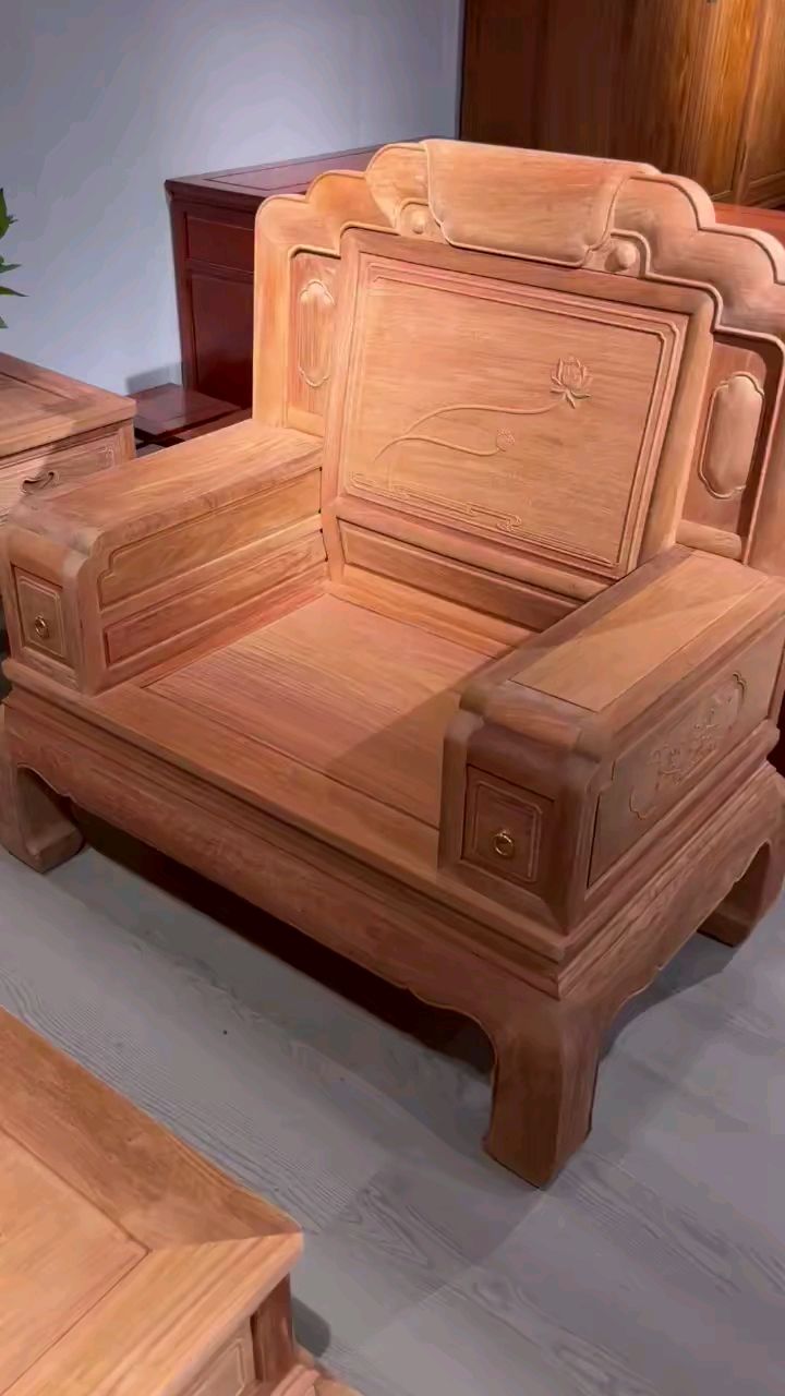 大果紫檀荷韵沙发,一款中大款的新古典款式,坐板靠背都是全独板的精品