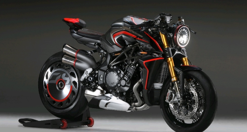 动力与颜值都具备的街车——奥古斯塔rush1000,价格五十万起