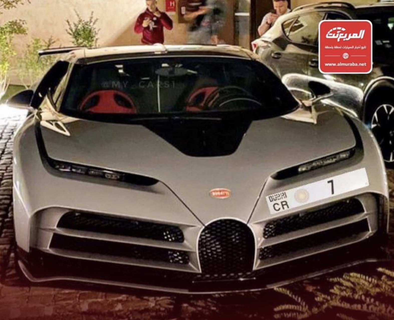 c罗的新车布加迪110亮相沙特