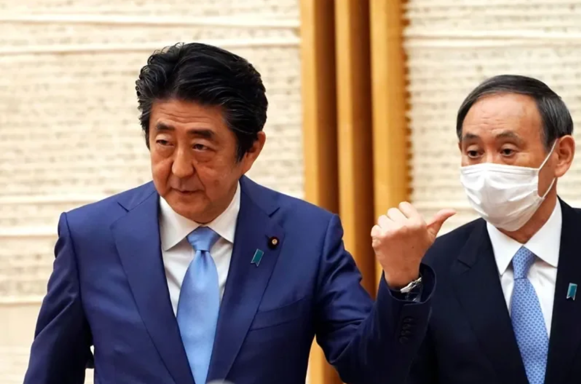 日首相安倍晋三和菅义伟等人聚餐,疑意在破除不合传言