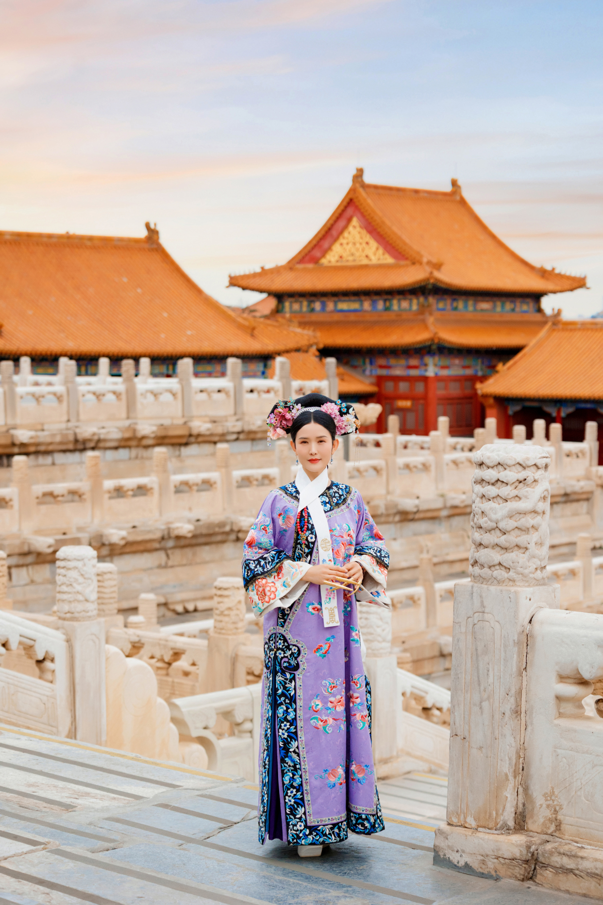 穿越故宫体验贵妃的服饰和妆容