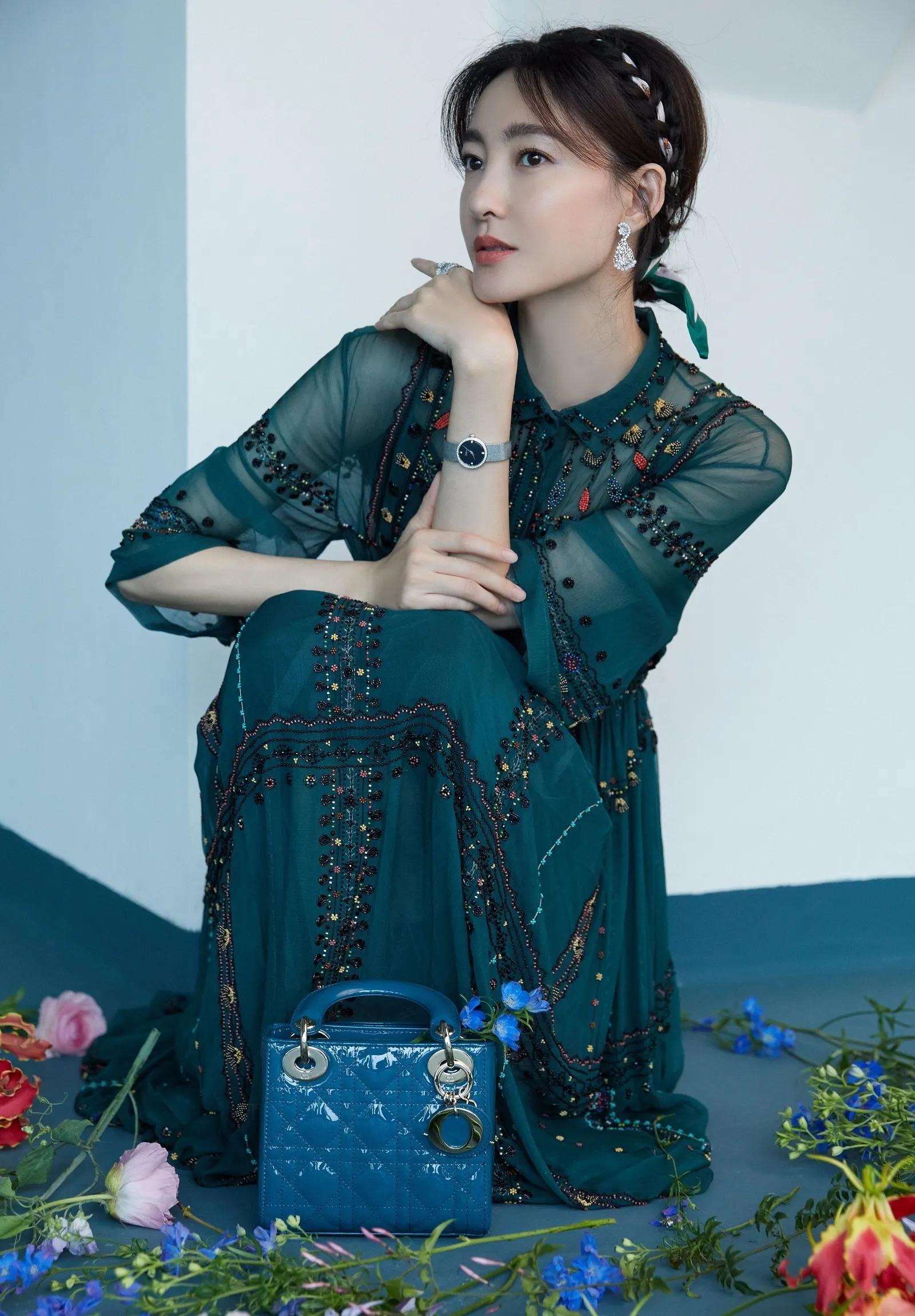 精美图集|王丽坤清丽脱俗,魅力无限