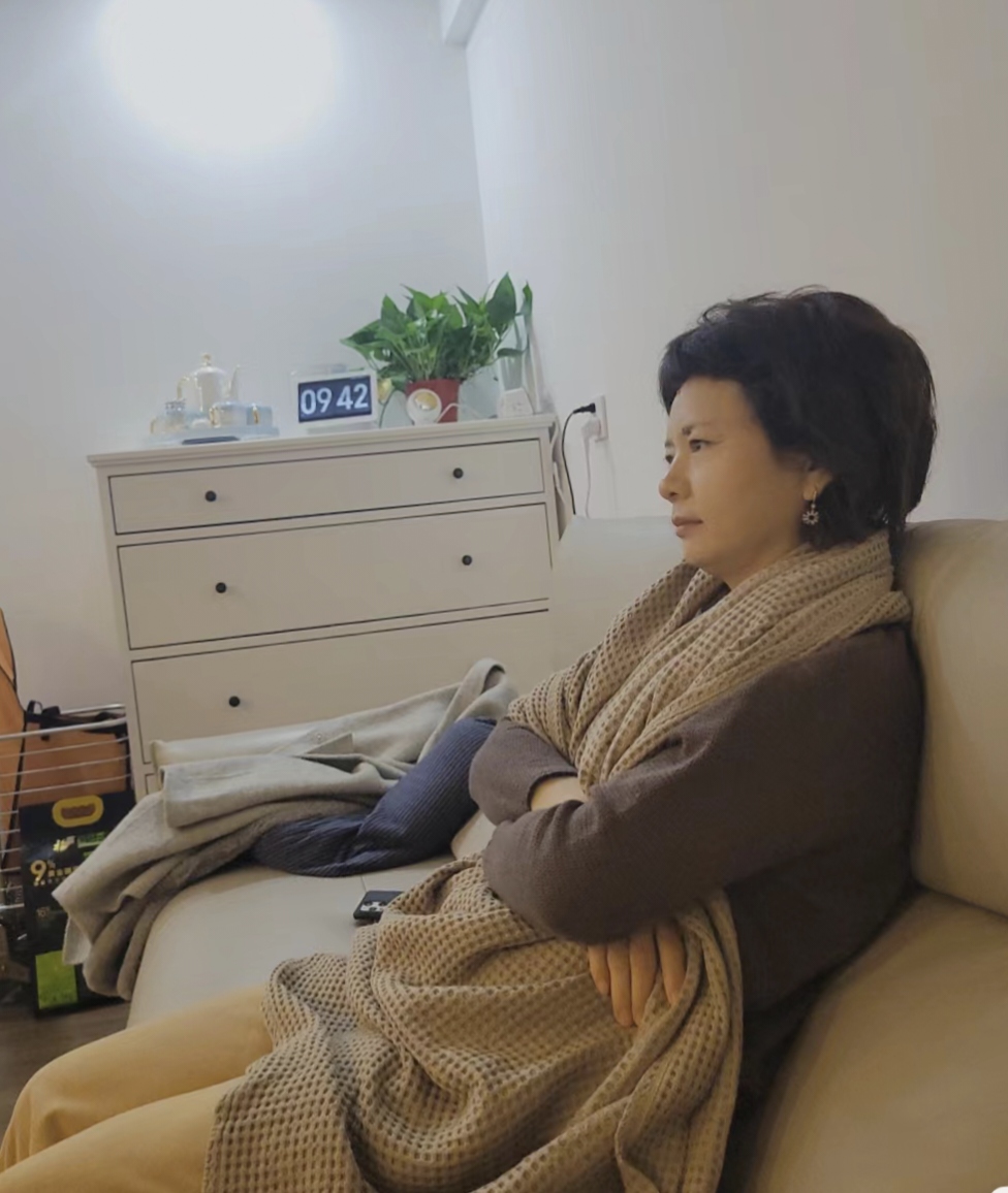 我叫姜婷,今年61送诵莺笥械沣抡掌 家里四十多岁的照片