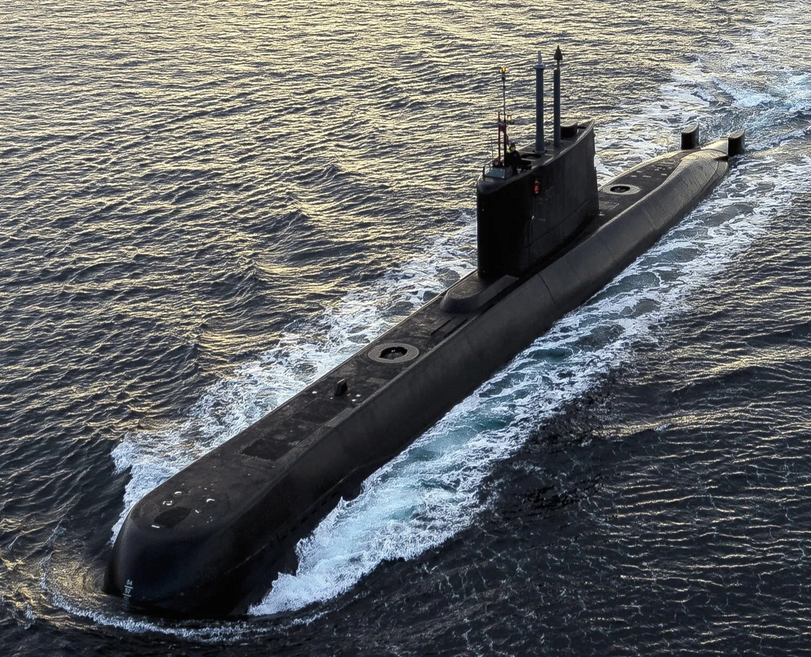 挪威皇家海军乌拉级常规潜艇 该级为德国设计的210型常规潜艇,在挪威