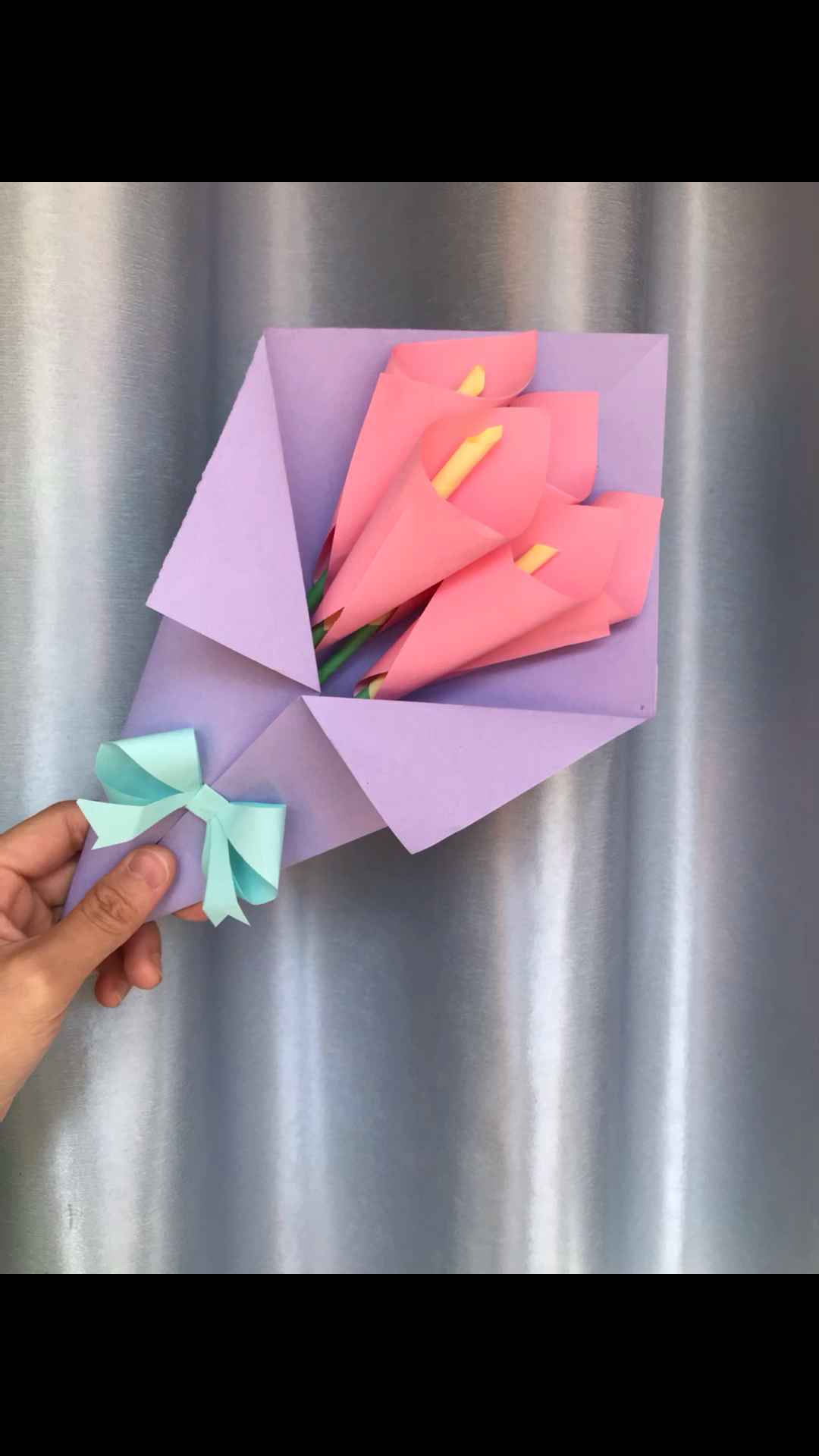 感恩节手工花束用四张不同大小的卡纸做个花束送给想感谢的人吧