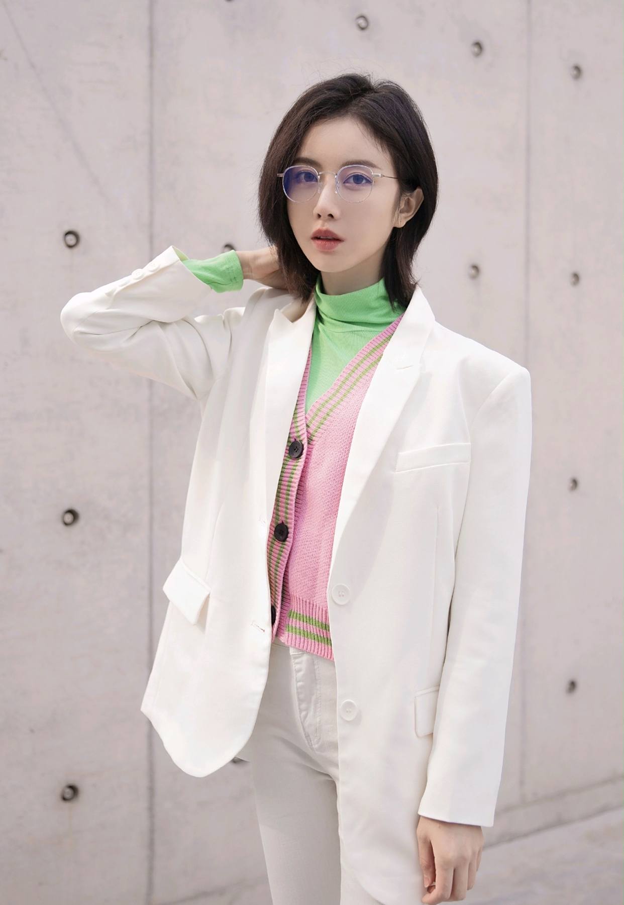 潘时七:时尚靓丽,美丽娇艳