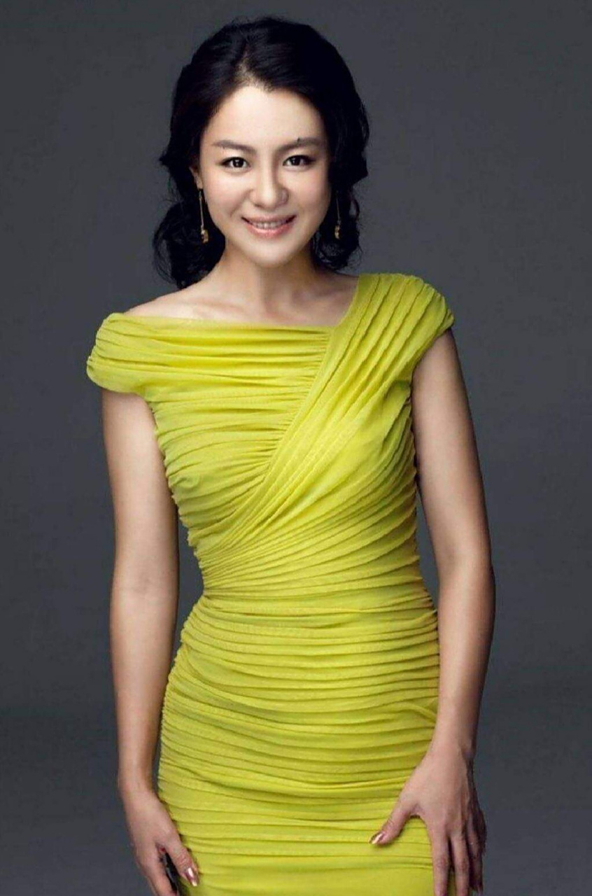 鹤栖十万八千岁,只在云霄一梦中.