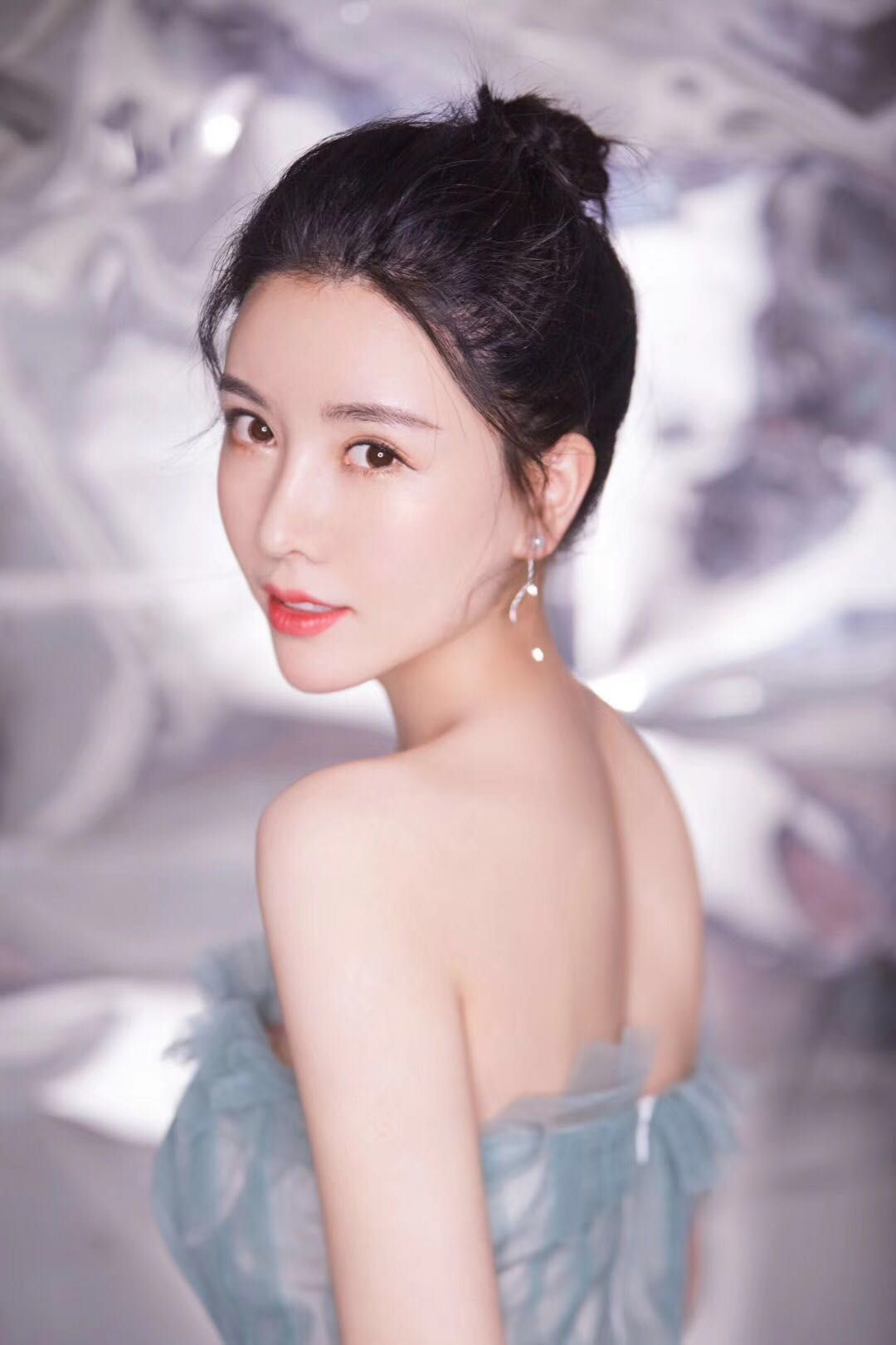 刘亦彤
